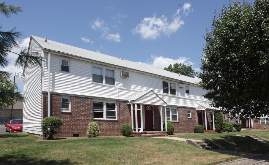 Gallery Monroe Gardens