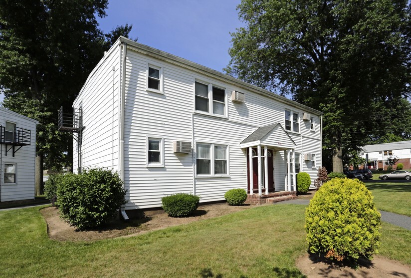 Gallery Monroe Gardens